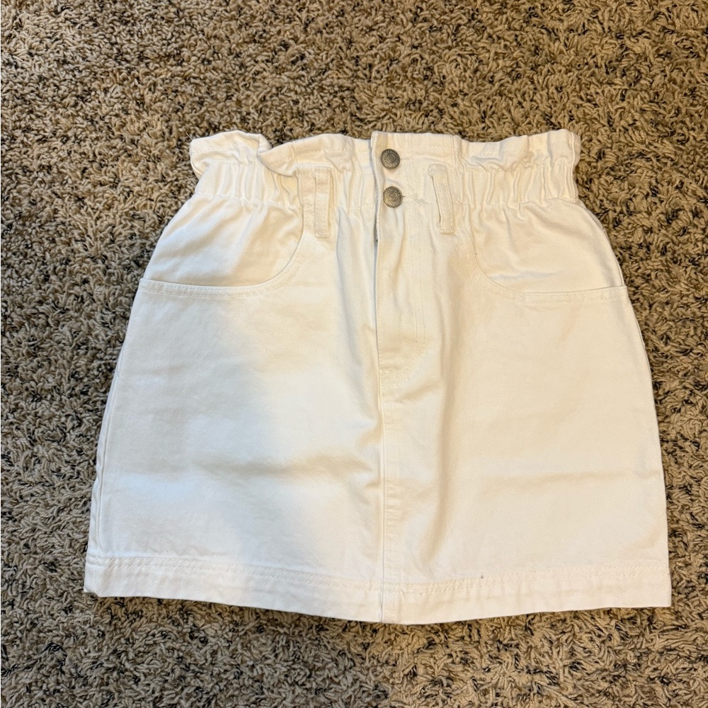 Forever 21 White Ruffled Waist Skirt